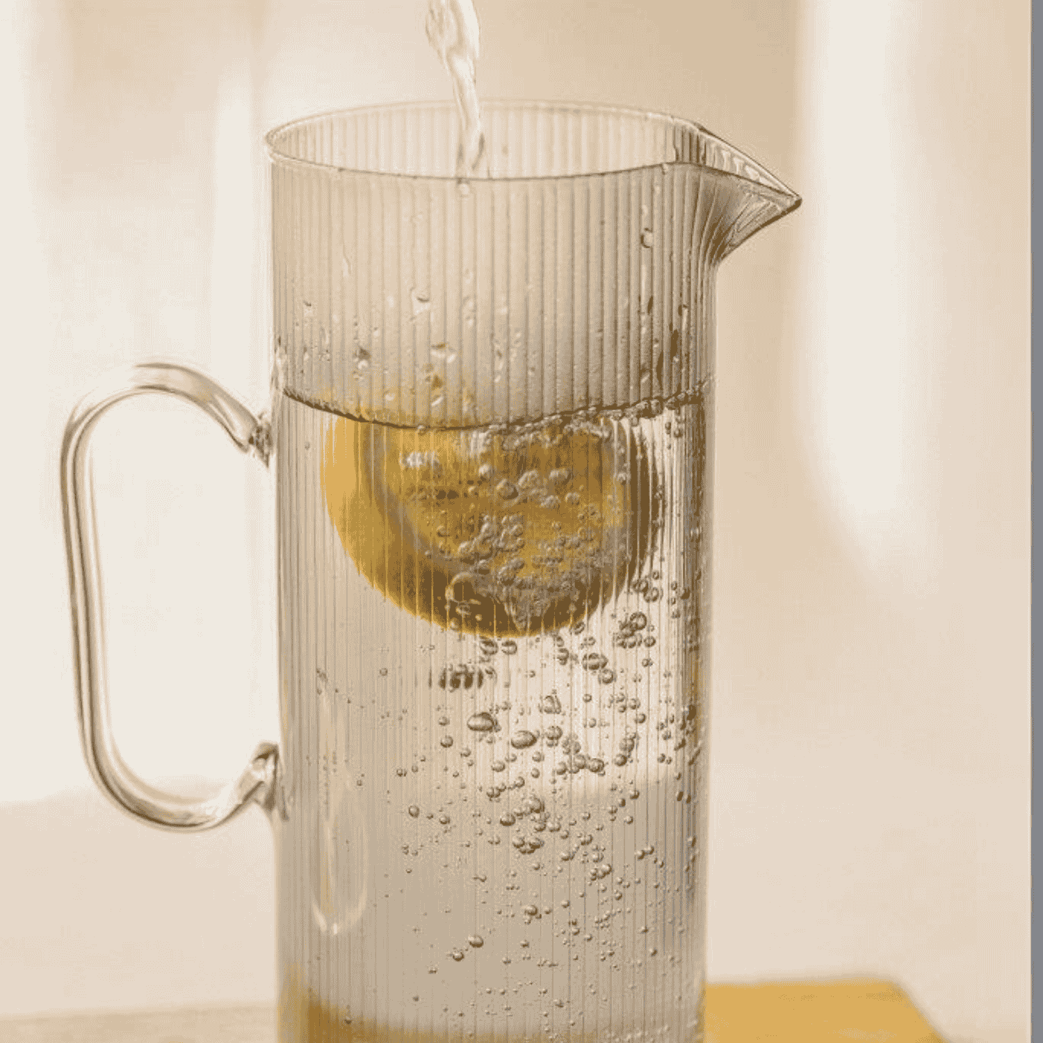 Carafe en verre transparent strié - Image 7